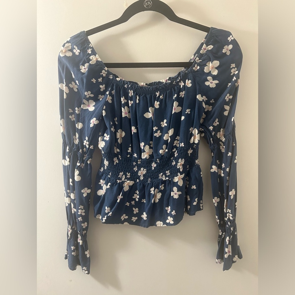 SO Blue Floral Long Sleeve Shirt size small